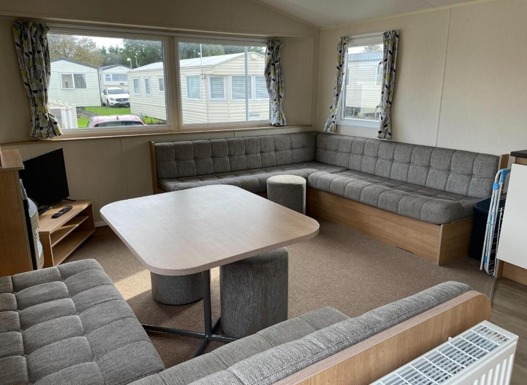 Sycamores Caravan เฮลสตัน ภายนอก รูปภาพ